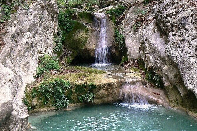 side-cabrio-bus-tour-with-green-lake-and-manavgat-waterfall