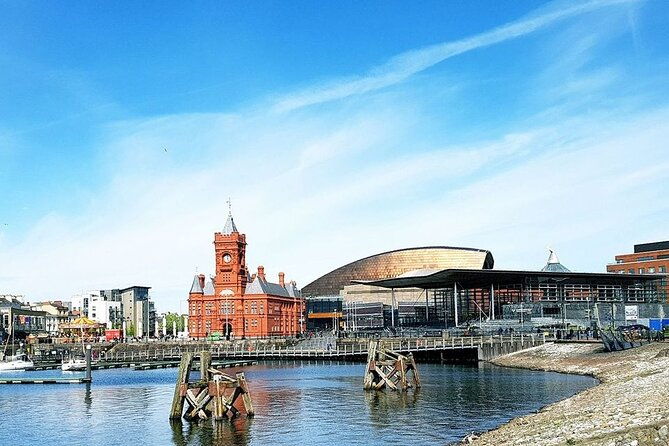 sightseeing-tour-cardiff-bay-and-vale-of-glamorgan-full-day-driver-guided