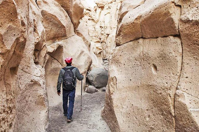 sillar-route-in-arequipa-and-viewpoint-of-the-volcanoes