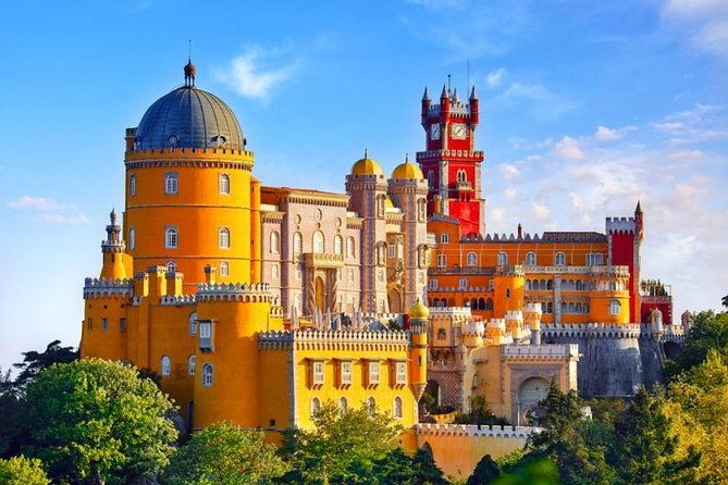 sintra-all-palaces-small-groups-2-6pax-private-tour-2