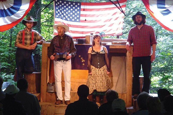 skagway-shore-excursion-liarsville-gold-rush-camp-gold-panning-and-salmon-bake-combo