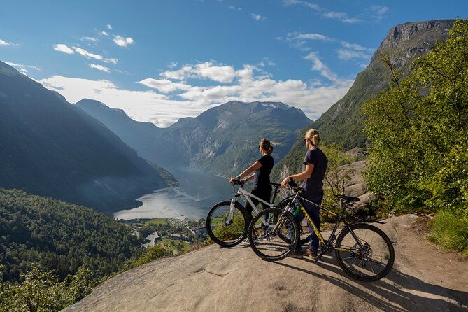 sky-to-fjord-geiranger-downhill-biking-adventure