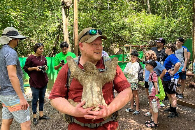 sloth-and-monkey-park-private-tour-at-roatan-with-pickup