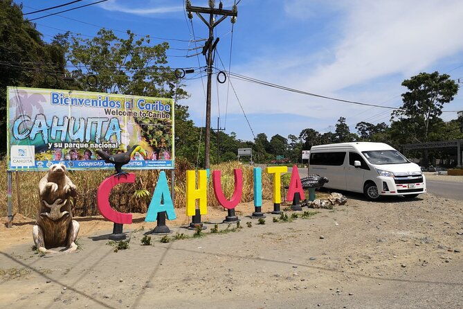 sloths-lovers-highlights-and-culture-of-limon-combo-tour