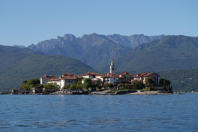 slow-boat-tour-for-small-groups-with-appetizer-on-lake-maggiore
