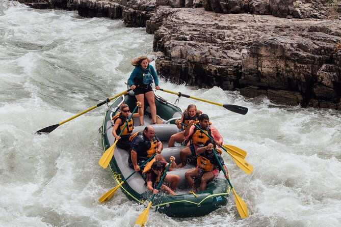 small-boat-slam-whitewater-adventure-jackson-hole-activity-2