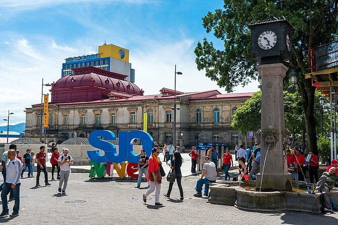 small-group-cultural-walking-tour-in-san-jose-costa-rica