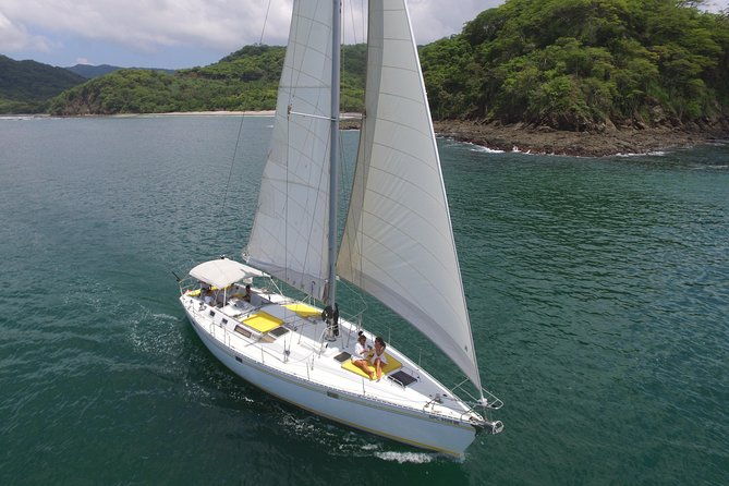 small-group-sunset-sail-for-the-sophisticated-traveler