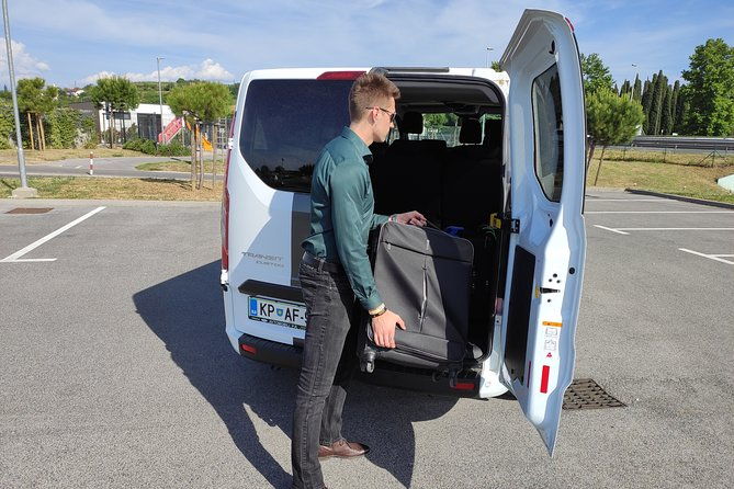 small-group-transfer-from-trieste-city-to-trieste-airport