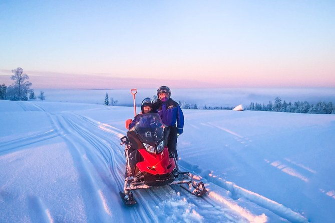 snowmobile-safari-on-the-tundra-2