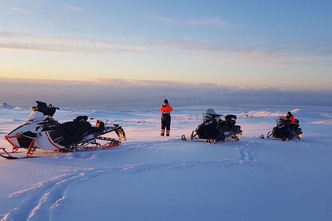 snowmobiling-on-eyjafjallajokull-2