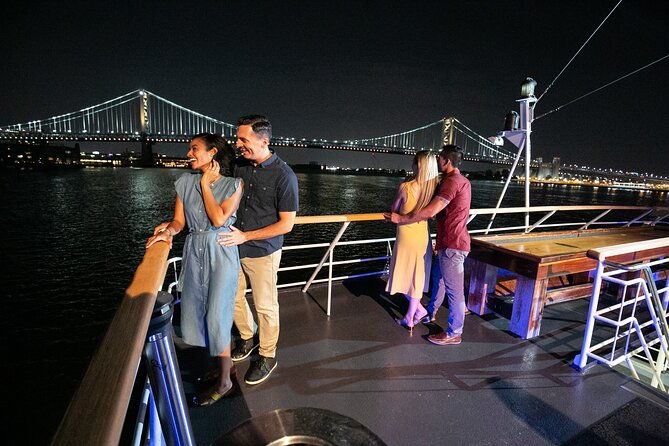 spirit-of-philadelphia-signature-dinner-cruise-with-buffet-2
