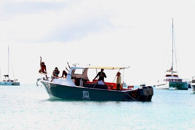 st-maarten-boat-tour-with-lunch-drinks-snorkeling-gear