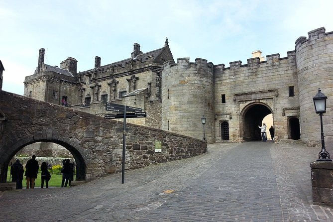 stirling-castle-trossachs-and-loch-lomond-shore-excursion-3