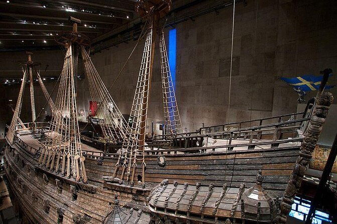 stockholm-must-see-old-town-boat-vasa-museum-3h-small-group-4