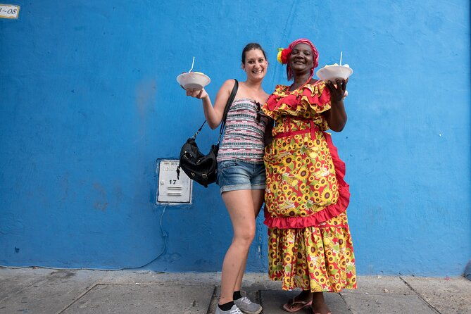 street-food-crawl-in-cartagena-colombia
