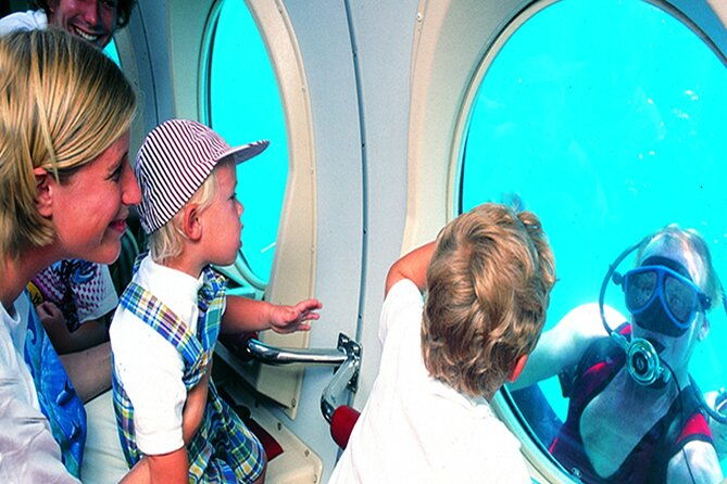 submarine-tour-tenerife-a-1-hour-underwater-experience-2