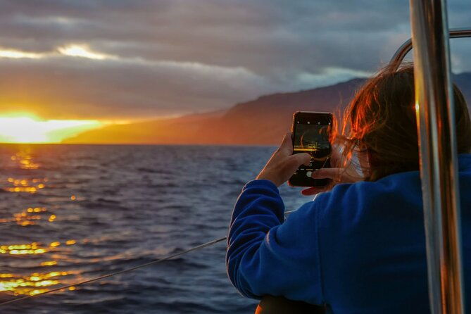 sunset-catamaran-tour-l-madeira-island