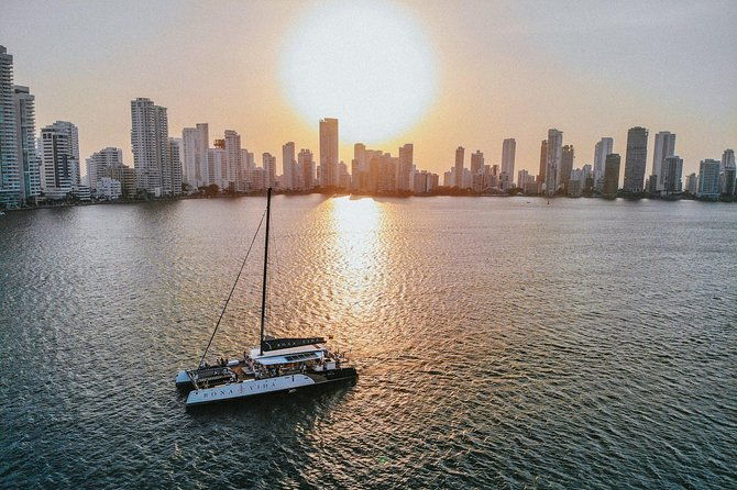 sunset-cruise-in-cartagena