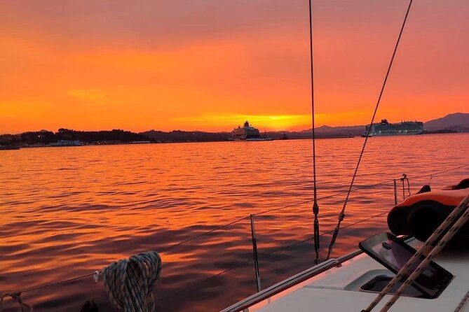 sunset-cruise-in-corfu-old-town-on-a-luxury-catamaran