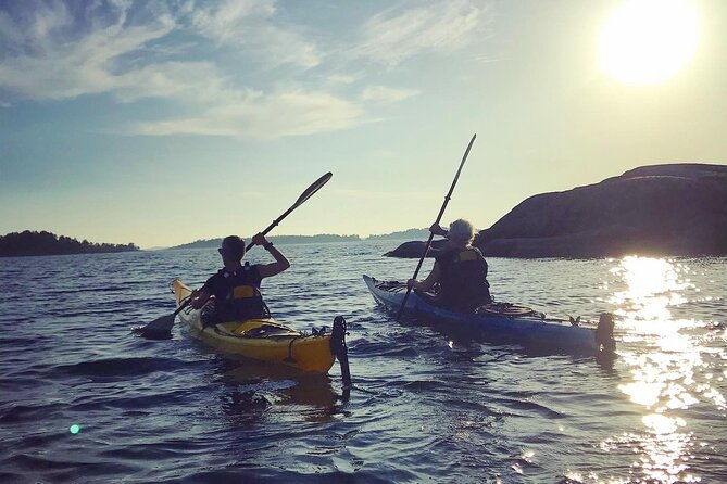 sunset-kayaking-in-stockholm-archipelago-exclusive-small-group