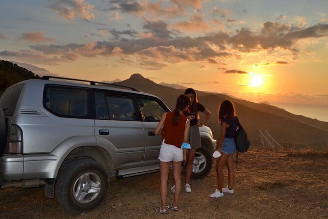 sunset-with-bbq-by-jeep