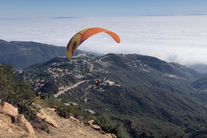 tandem-paragliding-flight-with-instructor-in-malibu-2