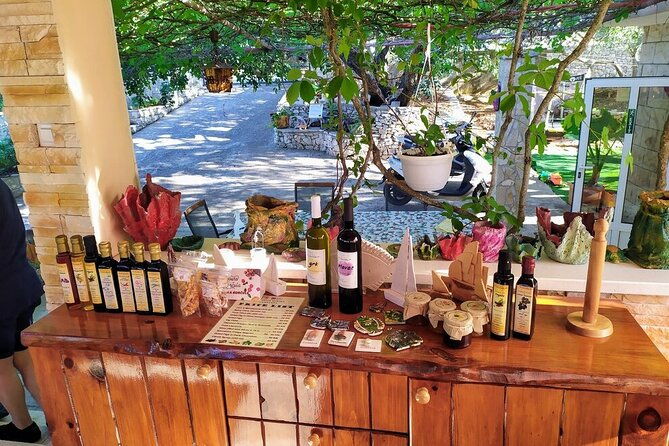 taste-of-korcula-by-mountain-bike-tour-local-produce-tasting-2