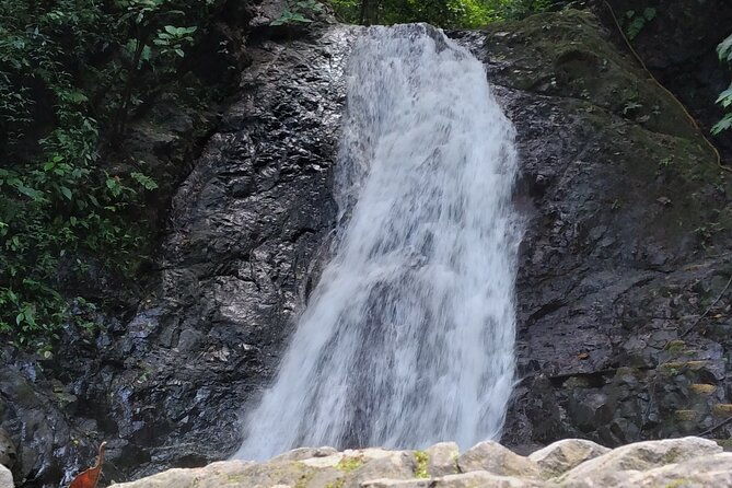 ten-waterfalls-off-road