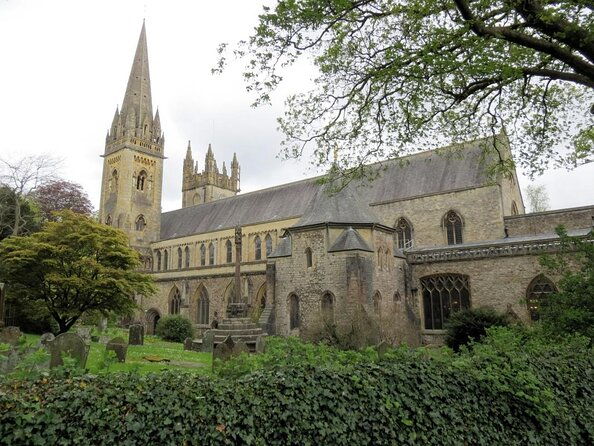 the-ghosts-of-llandaff-a-self-guided-audio-tour