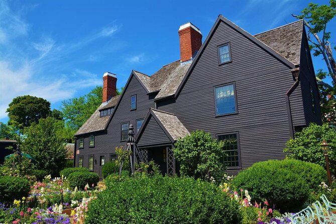 the-ghosts-of-salem-walking-tour