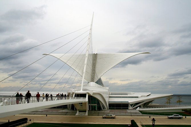 the-grand-walk-a-self-guided-audio-tour-through-milwaukee-2
