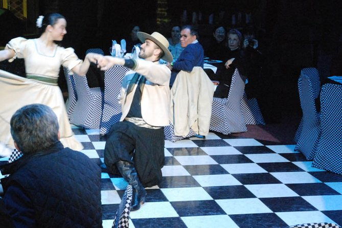 the-milongon-dinner-show-candombe-tango-and-folklore