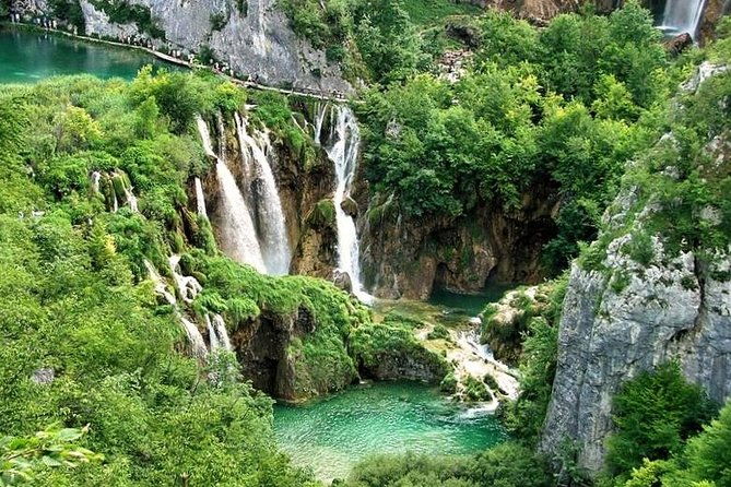 the-natural-park-of-plitvice-lakes-transportation-and-return-to-zadar