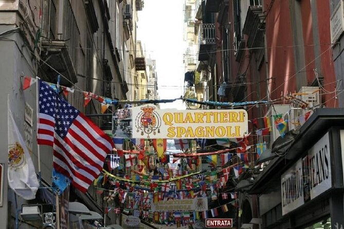 the-spanish-quarters-street-art-and-local-market-tour-in-naples