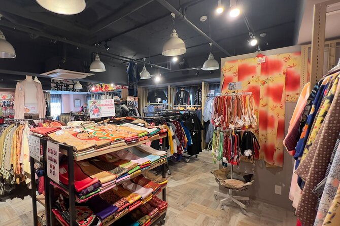 tokyo-art-half-day-tour-in-harajuku-and-shibuya