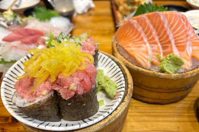 tokyo-shinjuku-izakaya-bar-hopping-food-tour-2