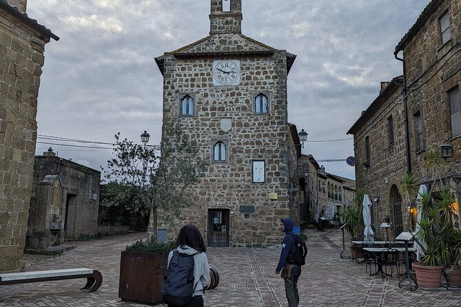 tomb-hunting-and-trekking-adventure-in-sovana