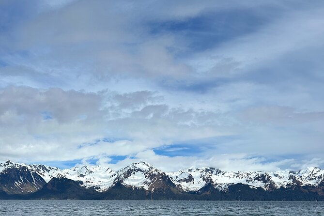 tonsina-beach-hike-with-seward-guided-hikes