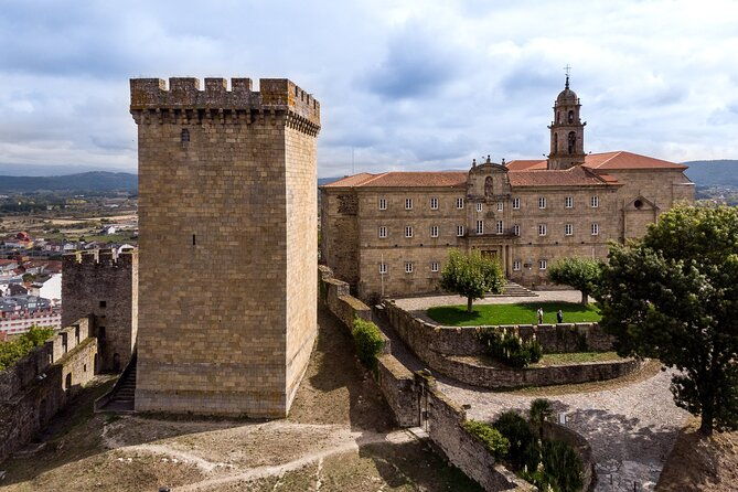 tour-from-santiago-to-ribeira-sacra-with-boat-trip