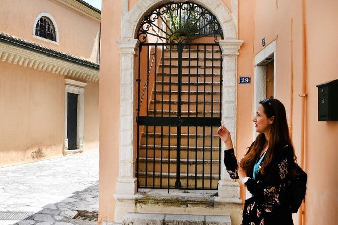 tour-in-corfu-town-historic-buildings-great-personalities