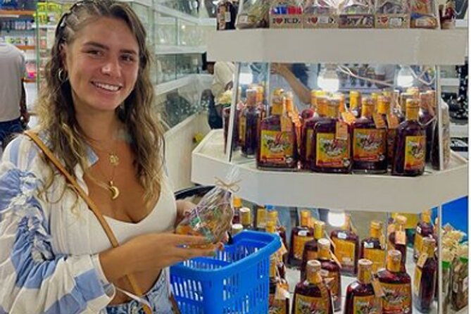 tour-of-souvenirs-shopping-in-punta-cana-with-transportation-included
