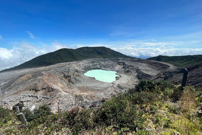 tour-poas-volcano-doka-coffee-milling-and-la-paz-waterfall