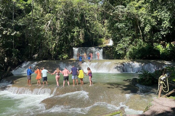 tour-to-black-river-and-ys-falls