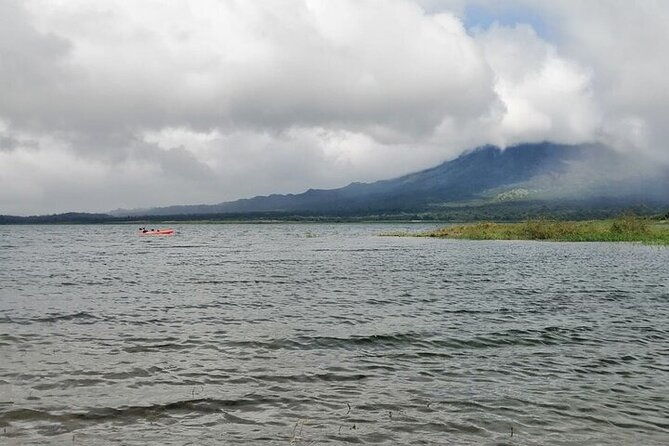 transfer-from-monteverde-to-la-fortuna-through-arenal-lake