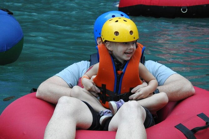 tubing-in-rio-celeste-nature-and-adventure
