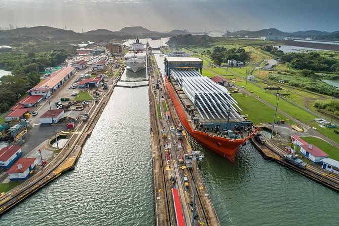 two-oceans-old-and-new-panama-canal-locks-private-tour