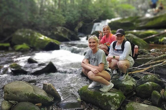 unplugged-waterfall-hike-in-the-smokies