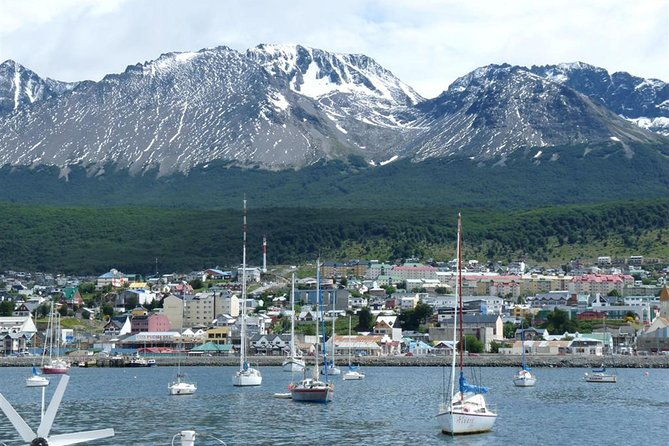 ushuaia-airport-departure-transfer