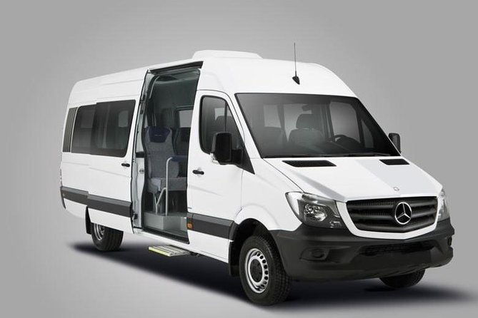ushuaia-airport-shared-transfer